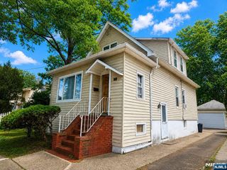 189 Martha Avenue, Elmwood Park, NJ 07407