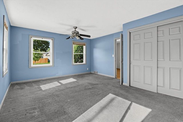 2605 James BOULEVARD, Racine, WI 53403