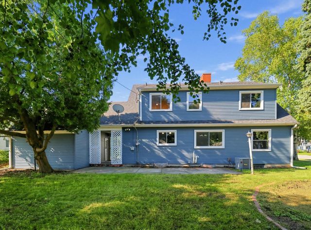 2605 James BOULEVARD, Racine, WI 53403