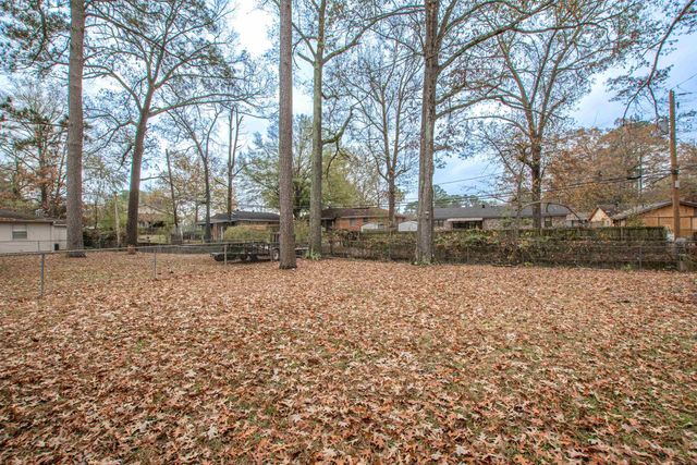 6101 Senate Drive, Little Rock, AR 72209