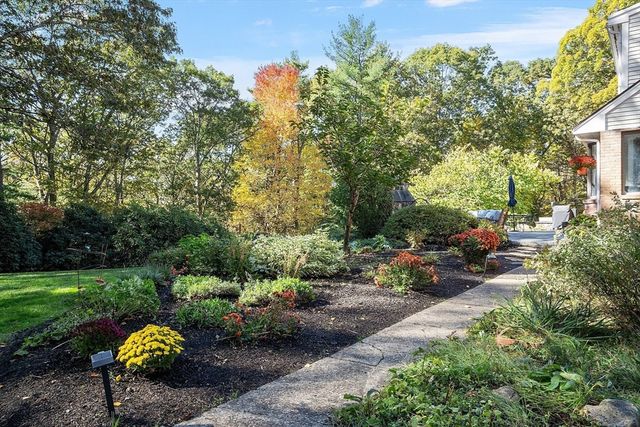 24 Long Hill, Boxford, MA 01921