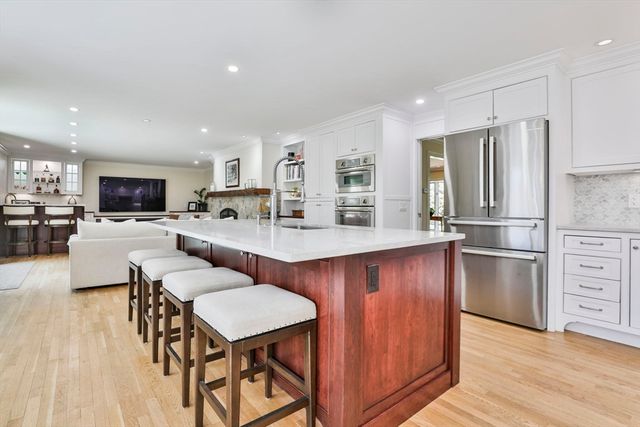 24 Long Hill, Boxford, MA 01921