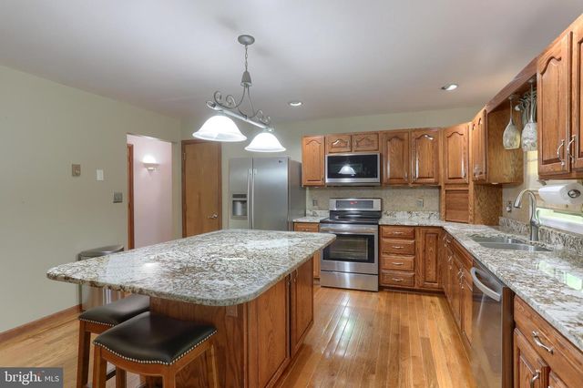19 PEACH ST, Annville, PA 17003