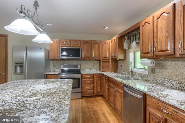 19 PEACH ST, Annville, PA 17003