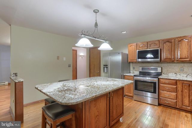 19 PEACH ST, Annville, PA 17003