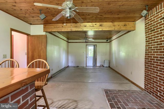 19 PEACH ST, Annville, PA 17003