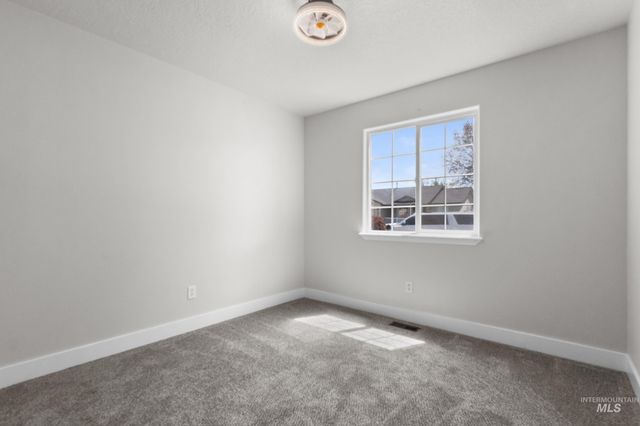 3324 E Princess Amy Ct, Nampa, ID 83687