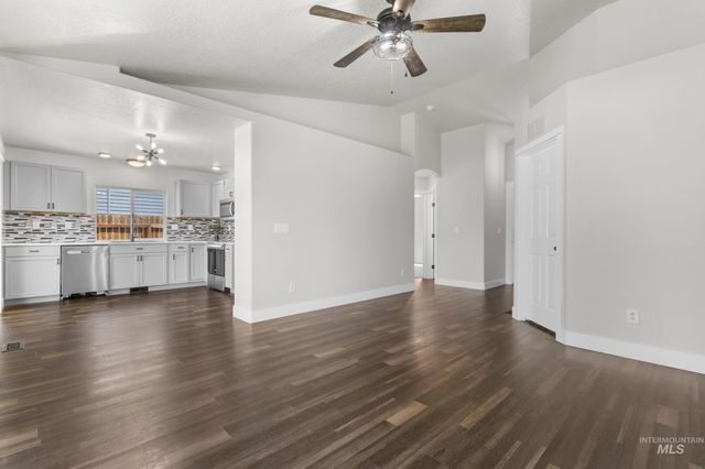 3324 E Princess Amy Ct, Nampa, ID 83687