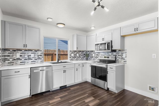 3324 E Princess Amy Ct, Nampa, ID 83687
