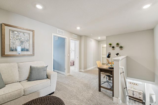 2068 Clearwater Terrace, Shakopee, MN 55379