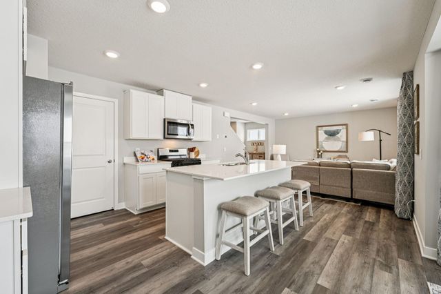 2068 Clearwater Terrace, Shakopee, MN 55379