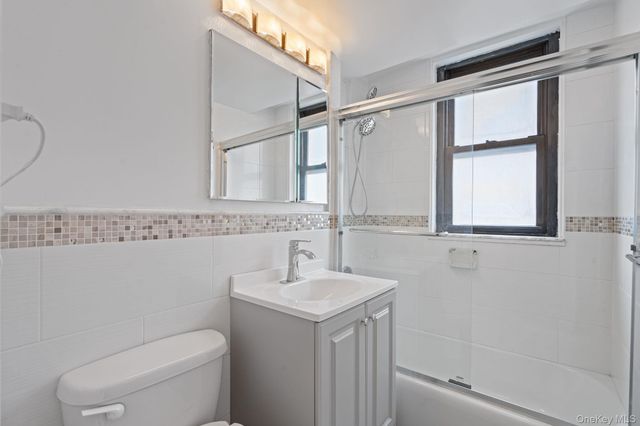 61-15 98th Street 8J, Rego Park, NY 11374