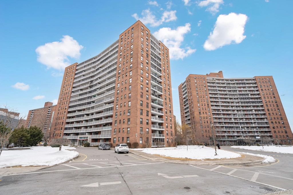 61-15 98th Street 8J, Rego Park, NY 11374