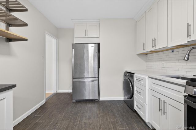 21910 75th Avenue 256B2, Oakland Gardens, NY 11364