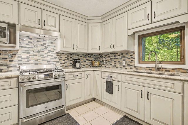 12017 Lilac Lane, Dowling, MI 49050