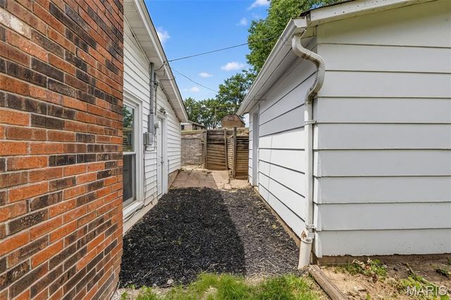 11915 Benedetta Drive, Bridgeton, MO 63044