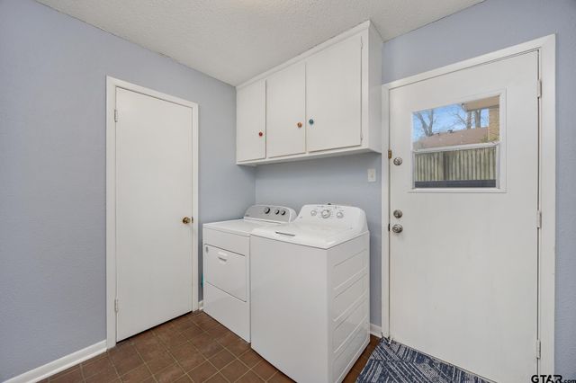 3613 Silverwood Dr, Tyler, TX 75701