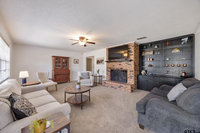 3613 Silverwood Dr, Tyler, TX 75701