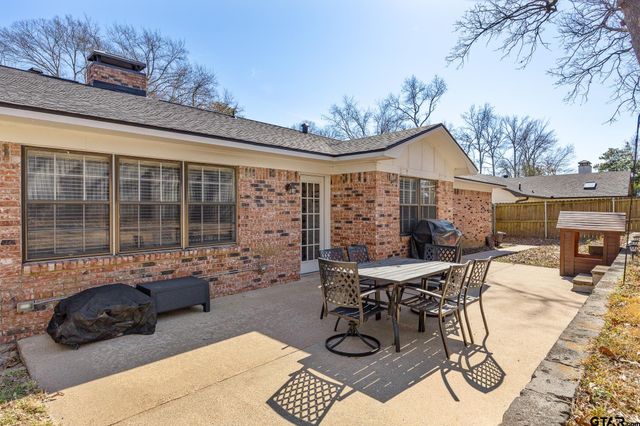 3613 Silverwood Dr, Tyler, TX 75701