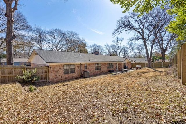 3613 Silverwood Dr, Tyler, TX 75701