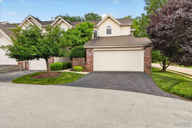 12938 Twin Meadows Court, St Louis, MO 63146