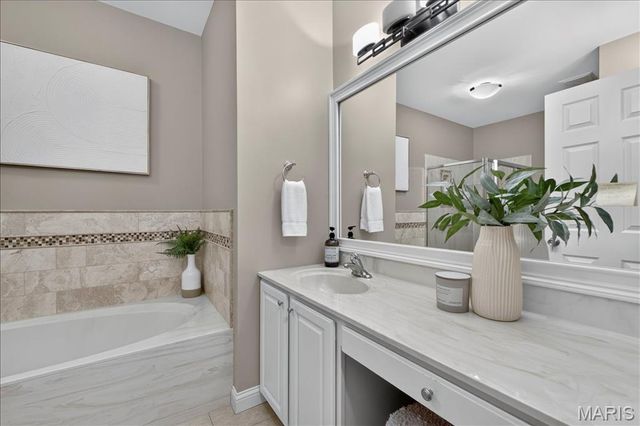 12938 Twin Meadows Court, St Louis, MO 63146
