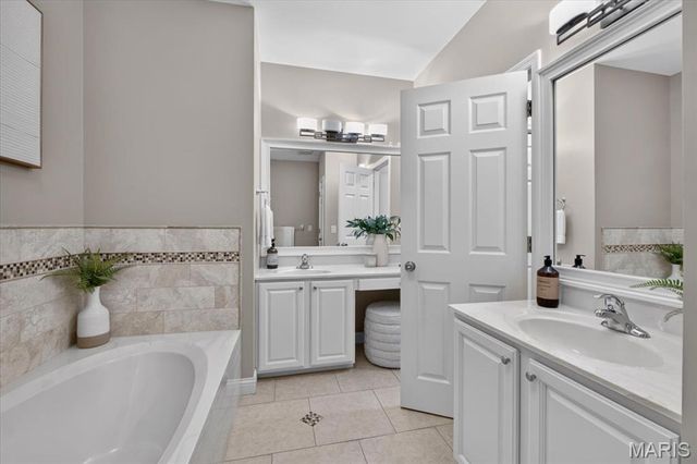 12938 Twin Meadows Court, St Louis, MO 63146