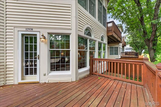12938 Twin Meadows Court, St Louis, MO 63146