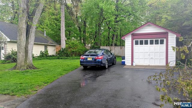 292 Wiley Place, Wyckoff, NJ 07481