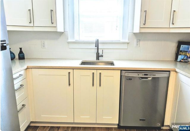 292 Wiley Place, Wyckoff, NJ 07481