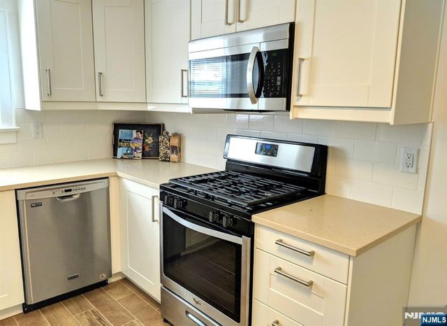 292 Wiley Place, Wyckoff, NJ 07481