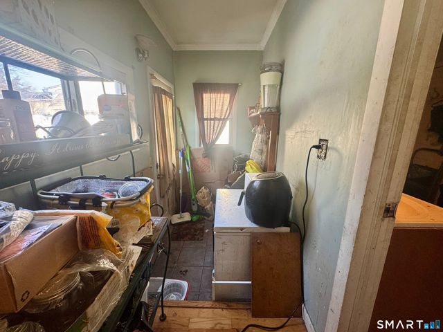 8 Meadow Road, Hamden, CT 06514