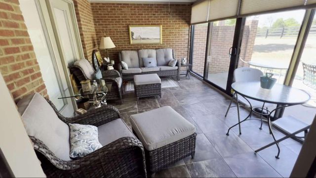 101 Rumsey Circle Drive, Versailles, KY 40383