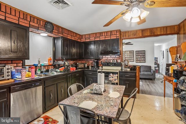 73 TROY AVE, Gibbstown, NJ 08027