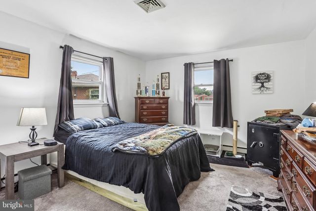 73 TROY AVE, Gibbstown, NJ 08027