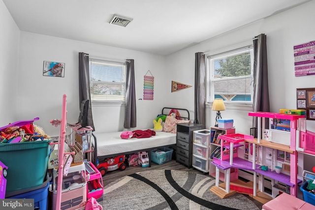73 TROY AVE, Gibbstown, NJ 08027