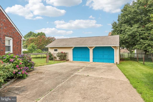 73 TROY AVE, Gibbstown, NJ 08027