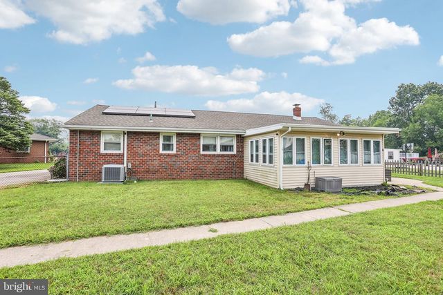 73 TROY AVE, Gibbstown, NJ 08027
