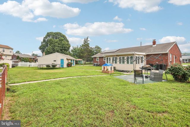 73 TROY AVE, Gibbstown, NJ 08027