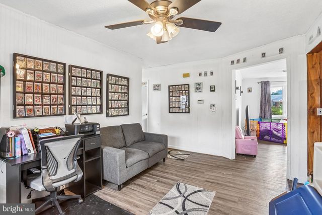 73 TROY AVE, Gibbstown, NJ 08027