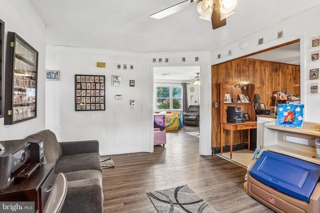 73 TROY AVE, Gibbstown, NJ 08027