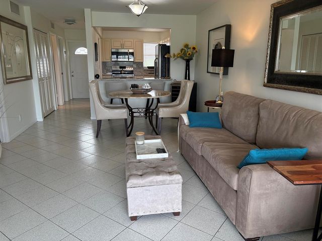 8900 Washington Boulevard Ph12, Pembroke Pines, FL 33025