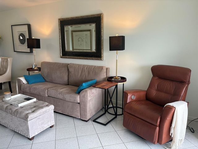 8900 Washington Boulevard Ph12, Pembroke Pines, FL 33025