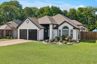 804 Clover Hill Lane, Cedar Hill, TX 75104