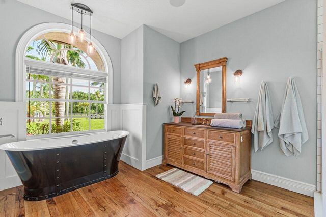 2587 Skipiks Way, Wellington, FL 33470