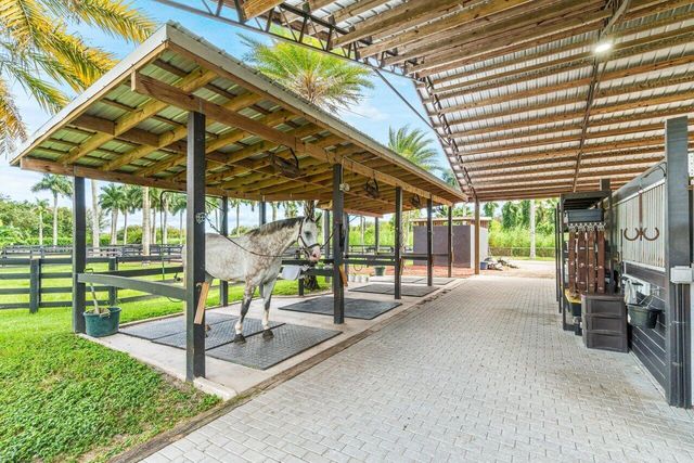 2587 Skipiks Way, Wellington, FL 33470