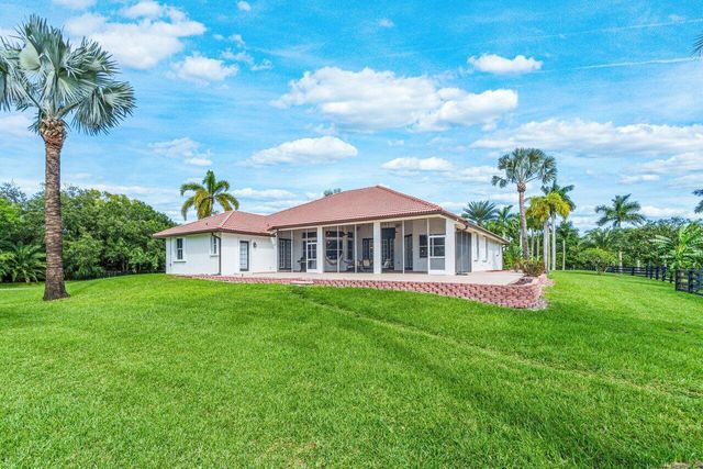 2587 Skipiks Way, Wellington, FL 33470