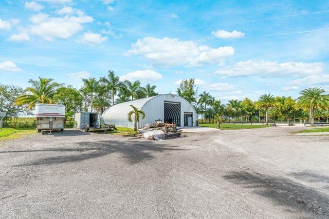 2587 Skipiks Way, Wellington, FL 33470