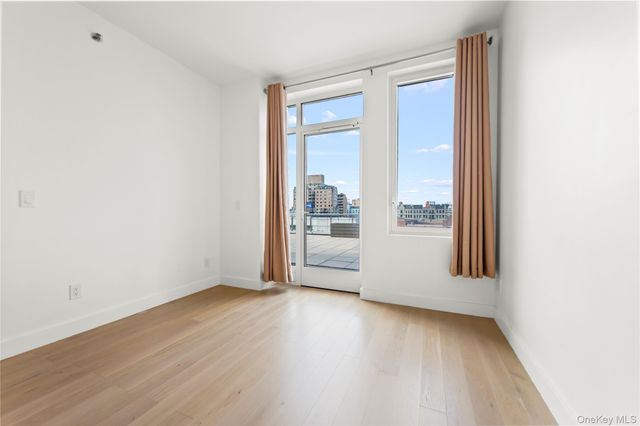 13618 Maple Avenue 5F, Flushing, NY 11355