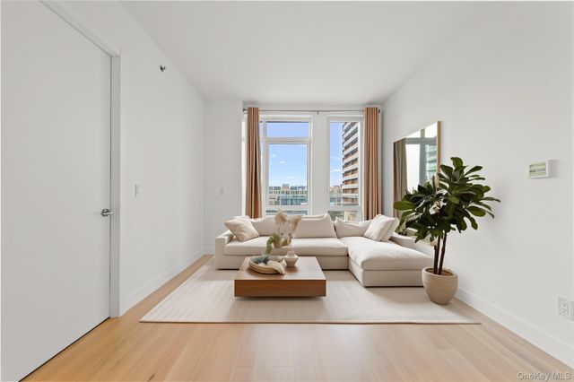 13618 Maple Avenue 5F, Flushing, NY 11355